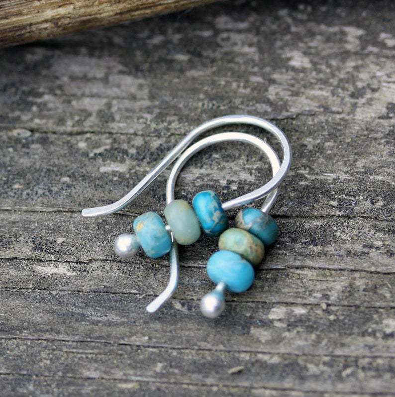 Elegant turquoise-colored pearl earrings
