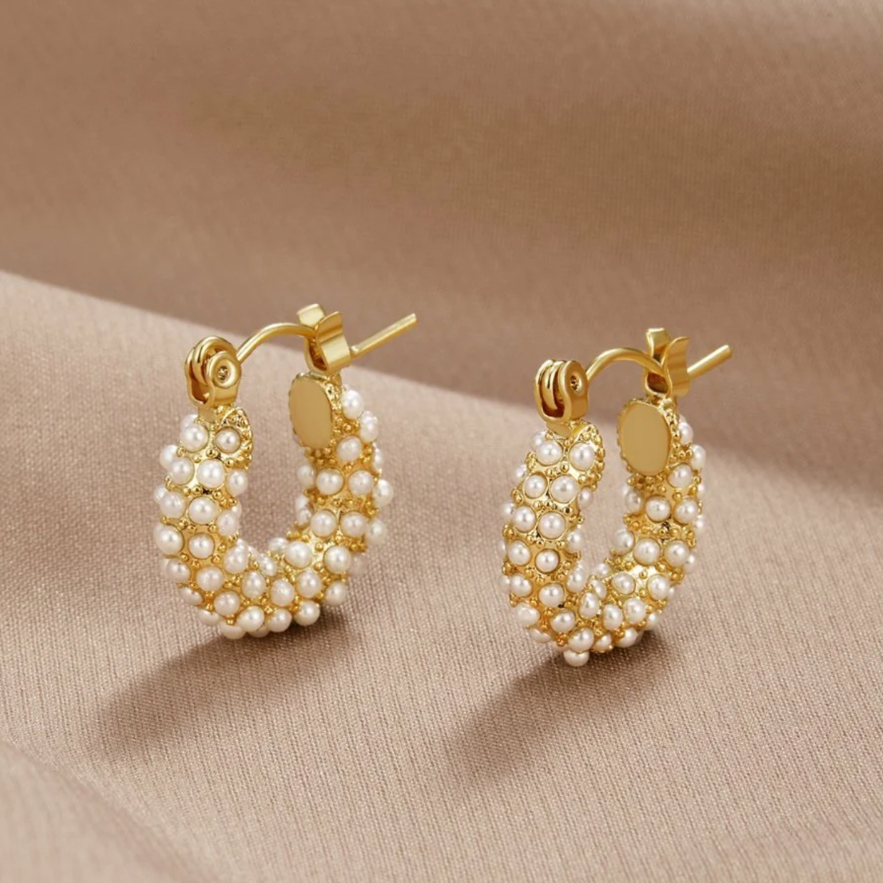 Glamorous Pearl Earrings with Elegant Gold Embellishment
