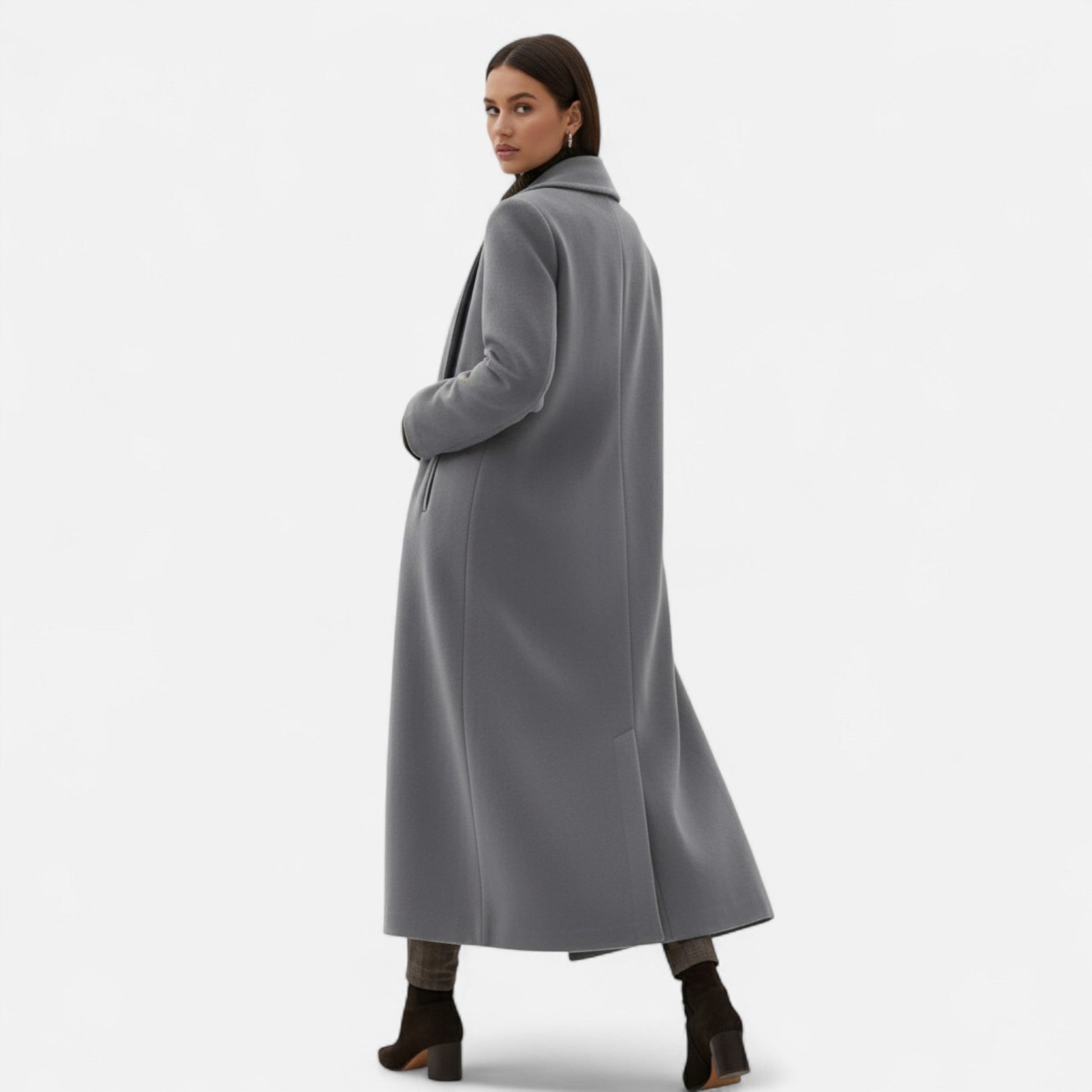 Dorevelle Women's Plus Size Overcoat with Stylish Lapel Collar for Elegant Look