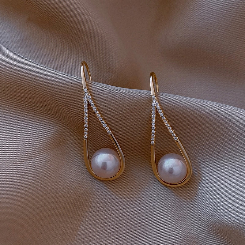 Elegant Rose Gold Pearl Earrings for a Radiant Look