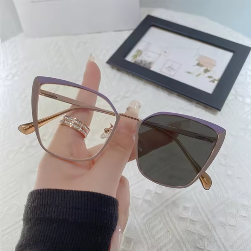 Retro cat-eye glasses