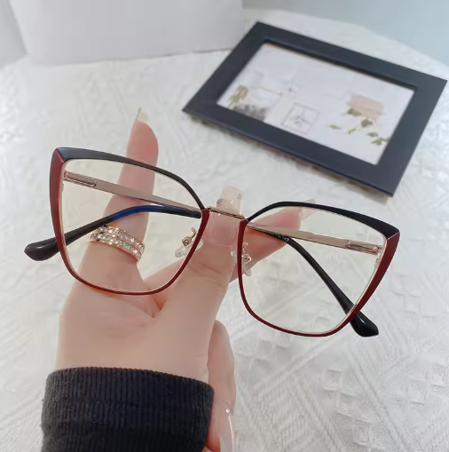 Retro cat-eye glasses