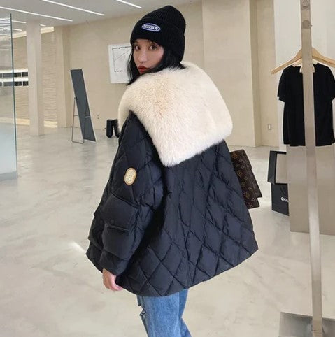 Stylish jacket with cozy fur collar for ultimate comfort