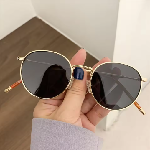 Retro vibe women’s browline glasses