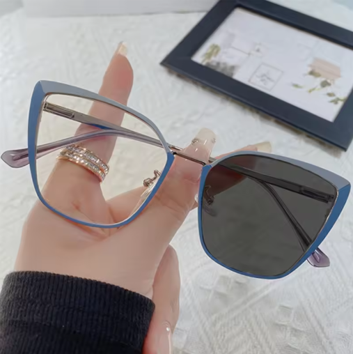 Retro cat-eye glasses