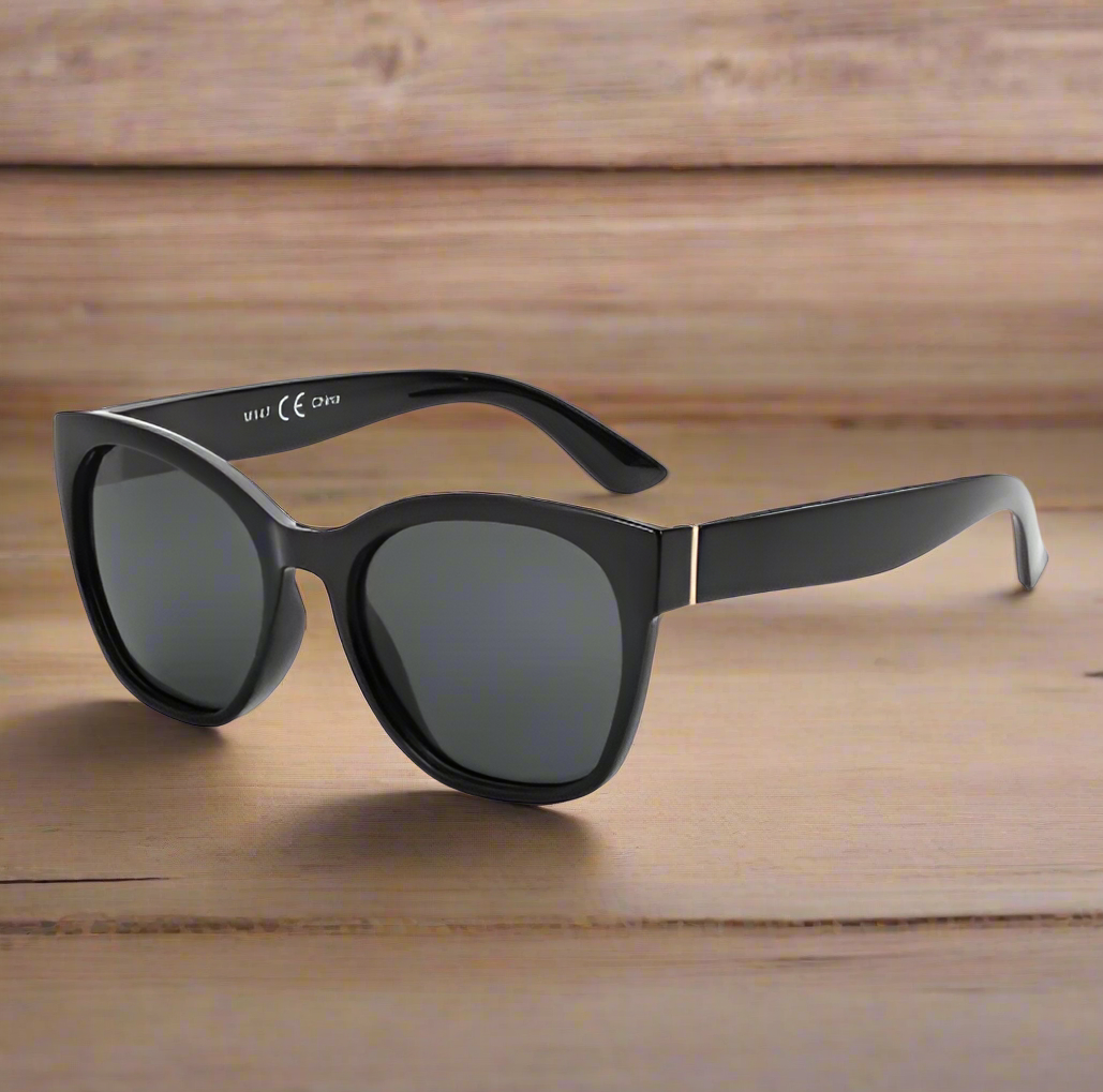 Fashionable original sunglasses with thick butterfly frame
