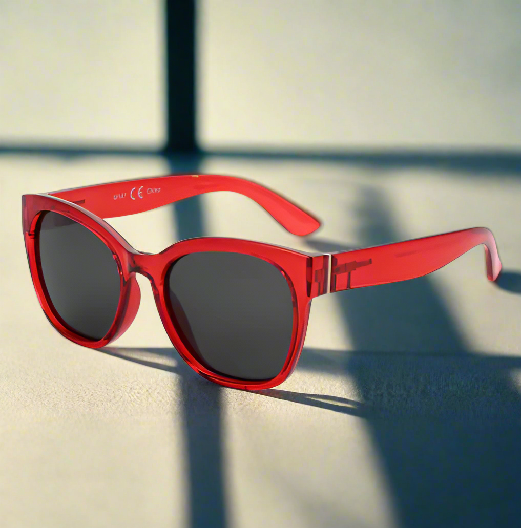 Fashionable original sunglasses with thick butterfly frame