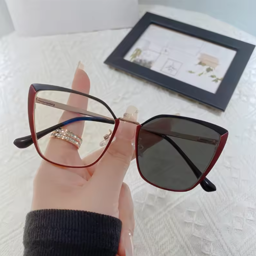 Retro cat-eye glasses