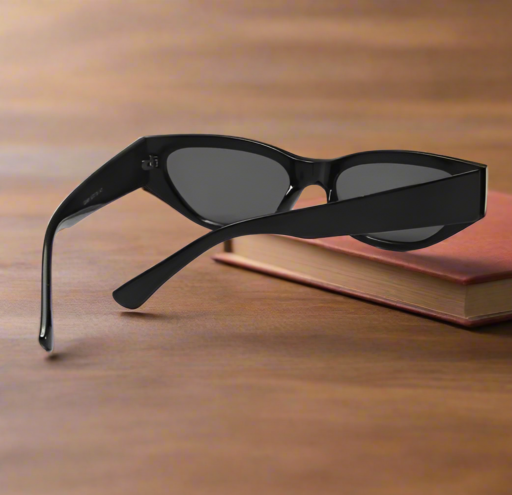 Retro cat eye sunglasses for women