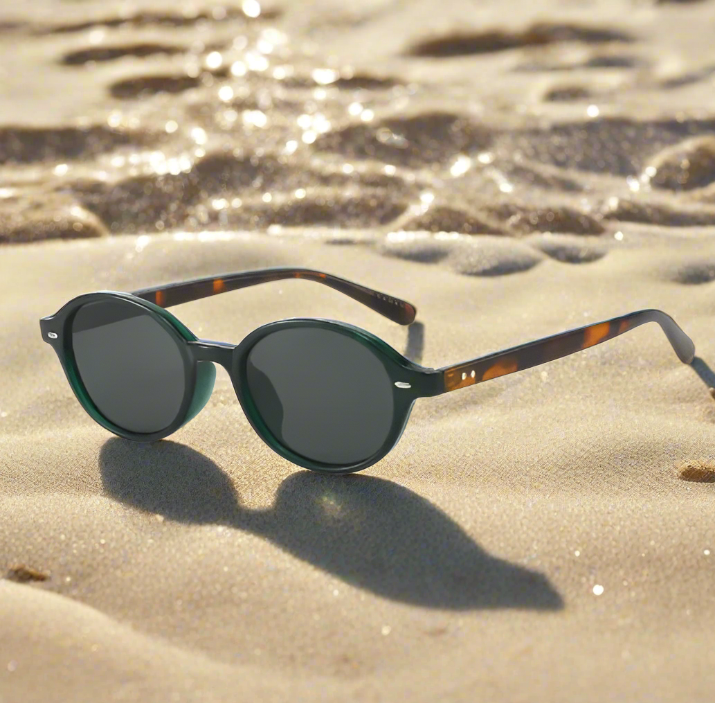 Small vintage sunglasses for women - oval shape & luxury style