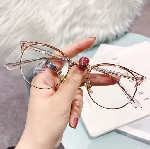 Multifocal reading glasses for women