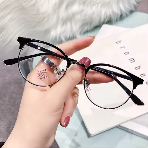Multifocal reading glasses for women