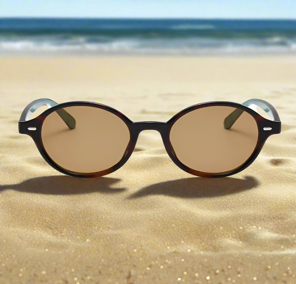 Small vintage sunglasses for women - oval shape & luxury style