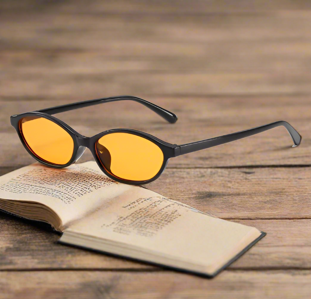 Retro sunglasses with oval frame