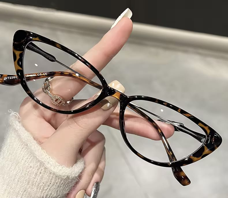 Chic optical cat-eye glasses