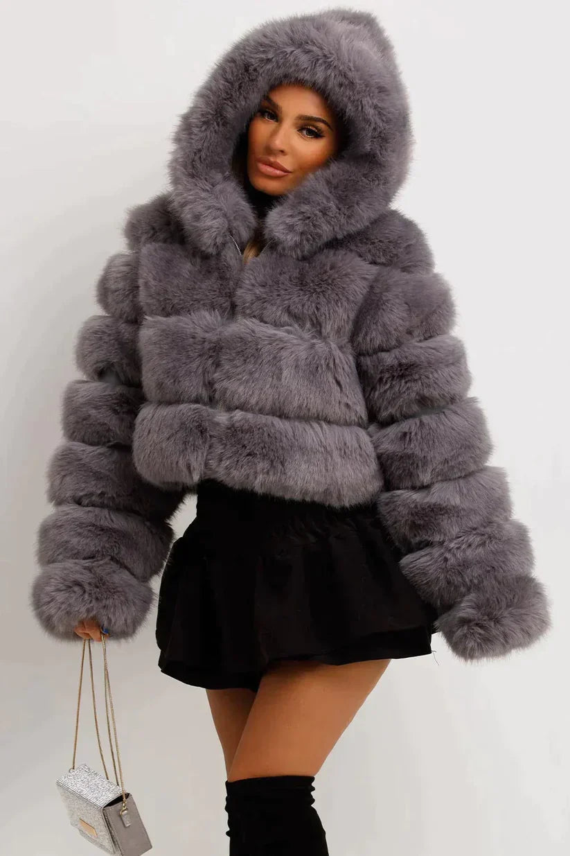 Arianna - Stylish and elegant winter coat for women