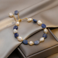 Stylish bracelet made of oceanic pearls