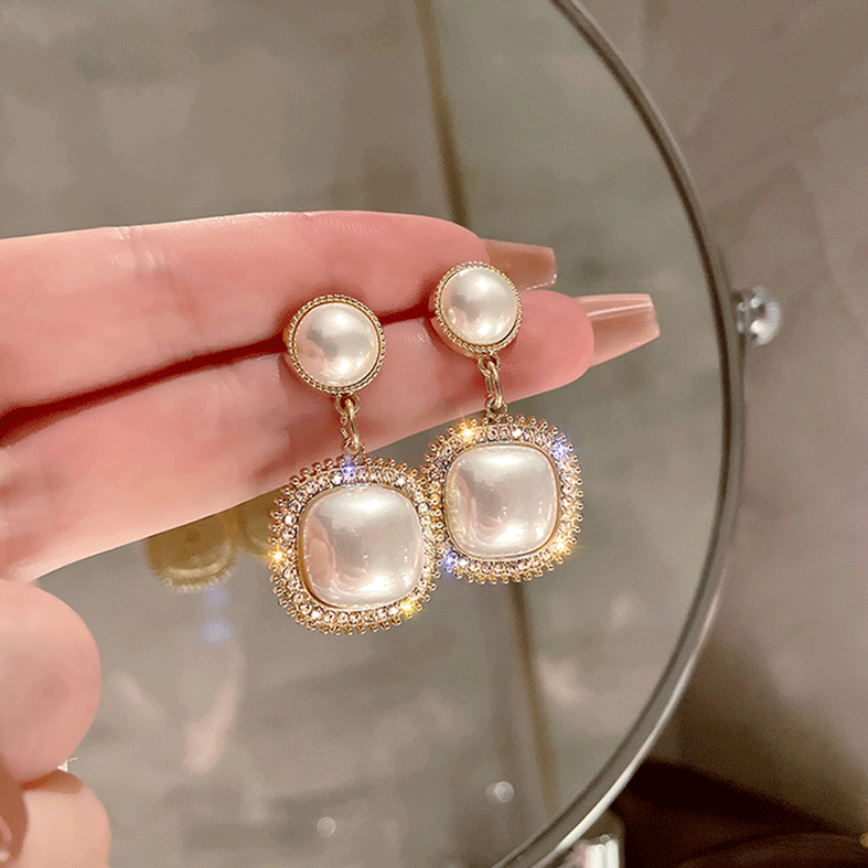 Stylish and Elegant Square Pearl Earrings in Radiant White