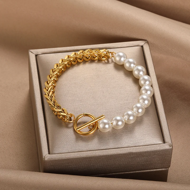 Trendy Gold Pearl Bracelet - A Touch of Elegance