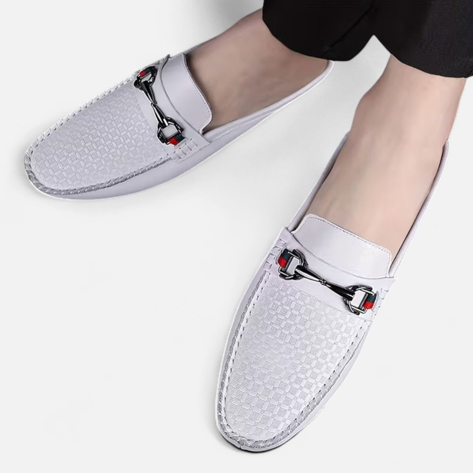Dorevelle Men’s Vintage Style Moc Toe Mule Shoes for Classic Comfort