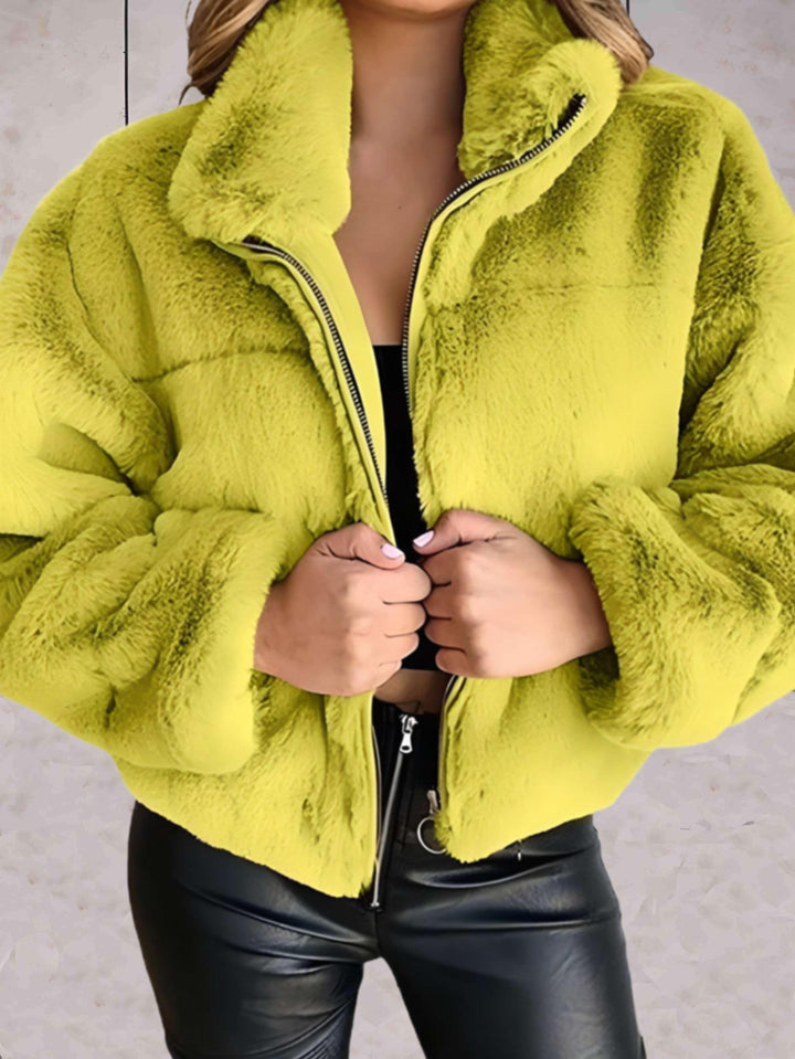 Cosyfaux – Extra Warm and Comfortable Faux Fur Jacket with Practical Zipper